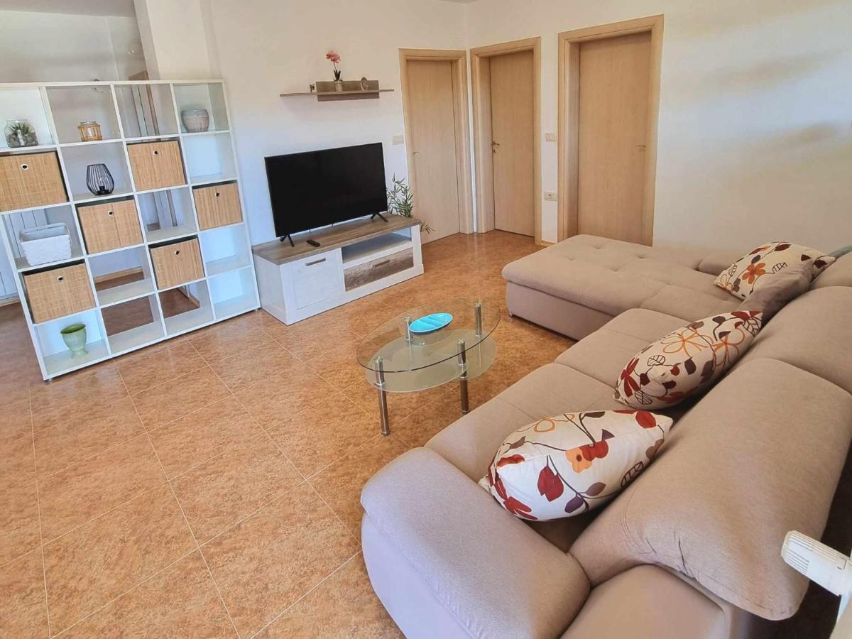 Pergola Apartment